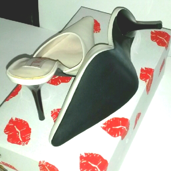 Two Lips Tavia-II Bone Stiletto Mules 8M - Picture 3 of 4